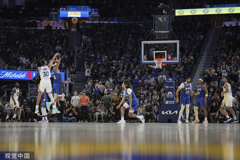 在休赛期刚 在休赛期刚