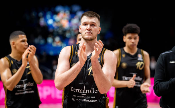 比赛伊始 比赛伊始